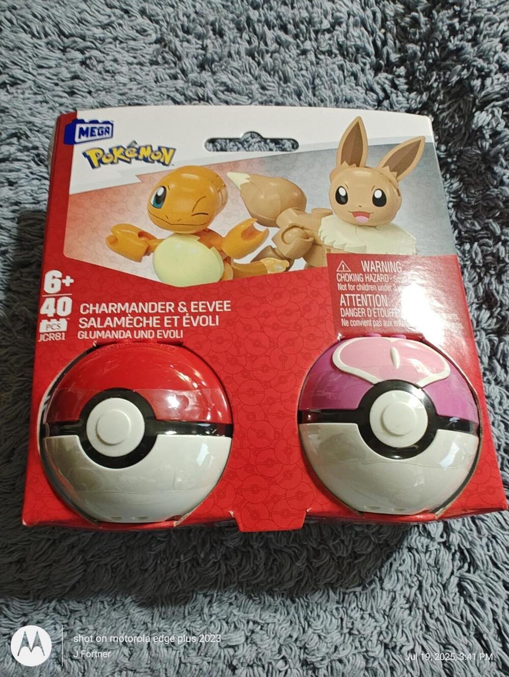 ​MEGA Pokémon Action Figure Building Toys Set, Poké Ball 2-Pack, Charmander and